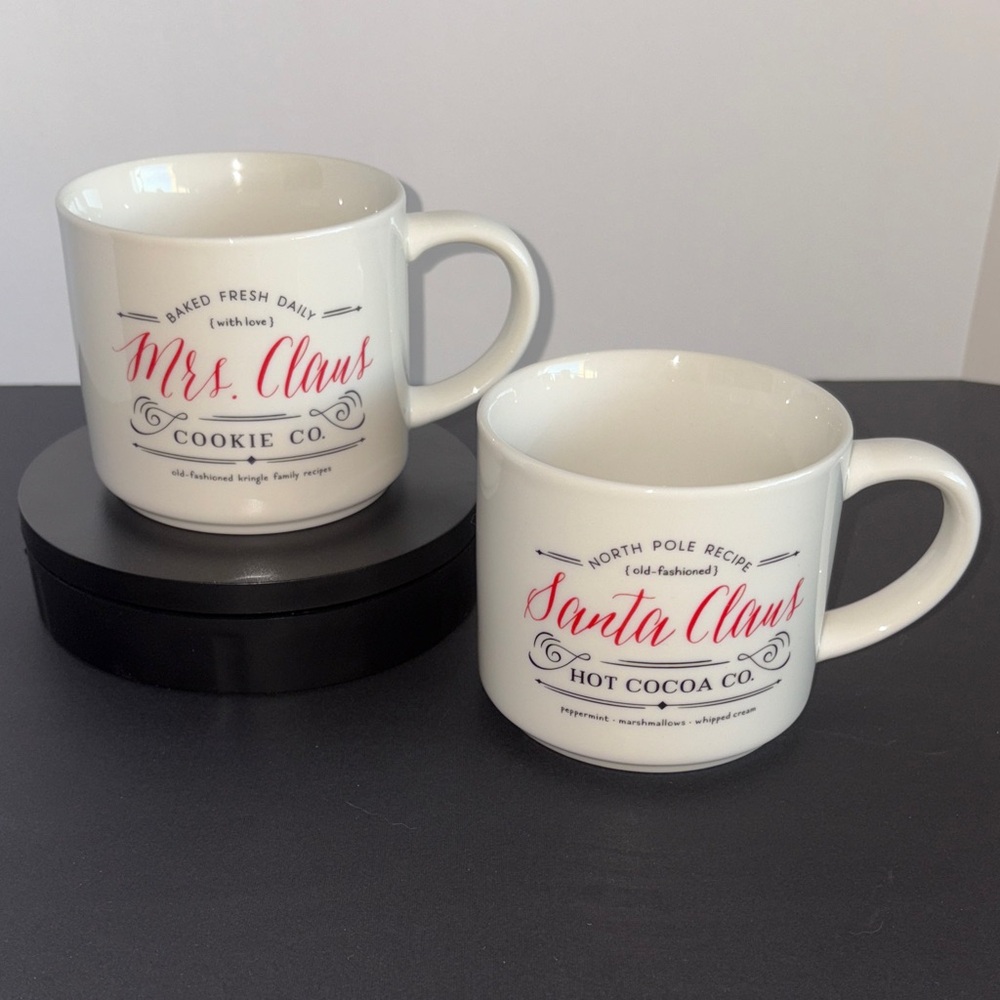 Santa Claus and Mrs. Claus Mug Set